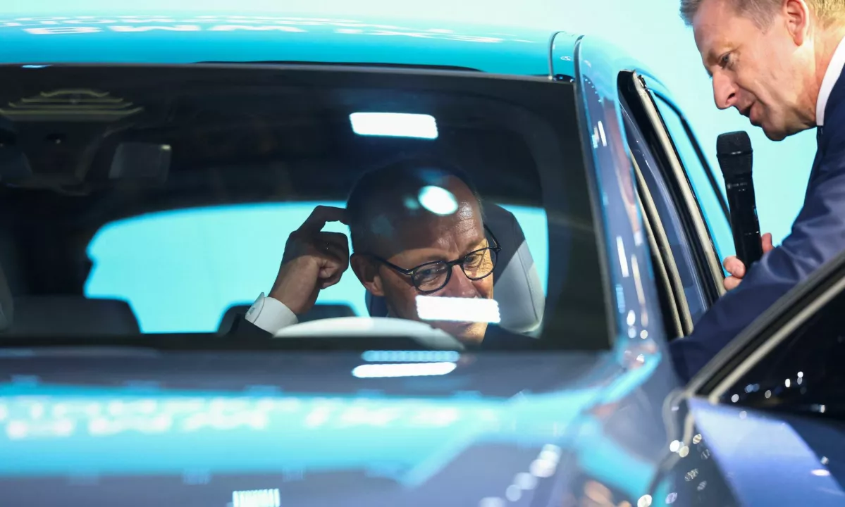 Friedrich Merz obljublja prizadevanja za razveljavitev prepovedi avtomobilov z notranjim zgorevanjem