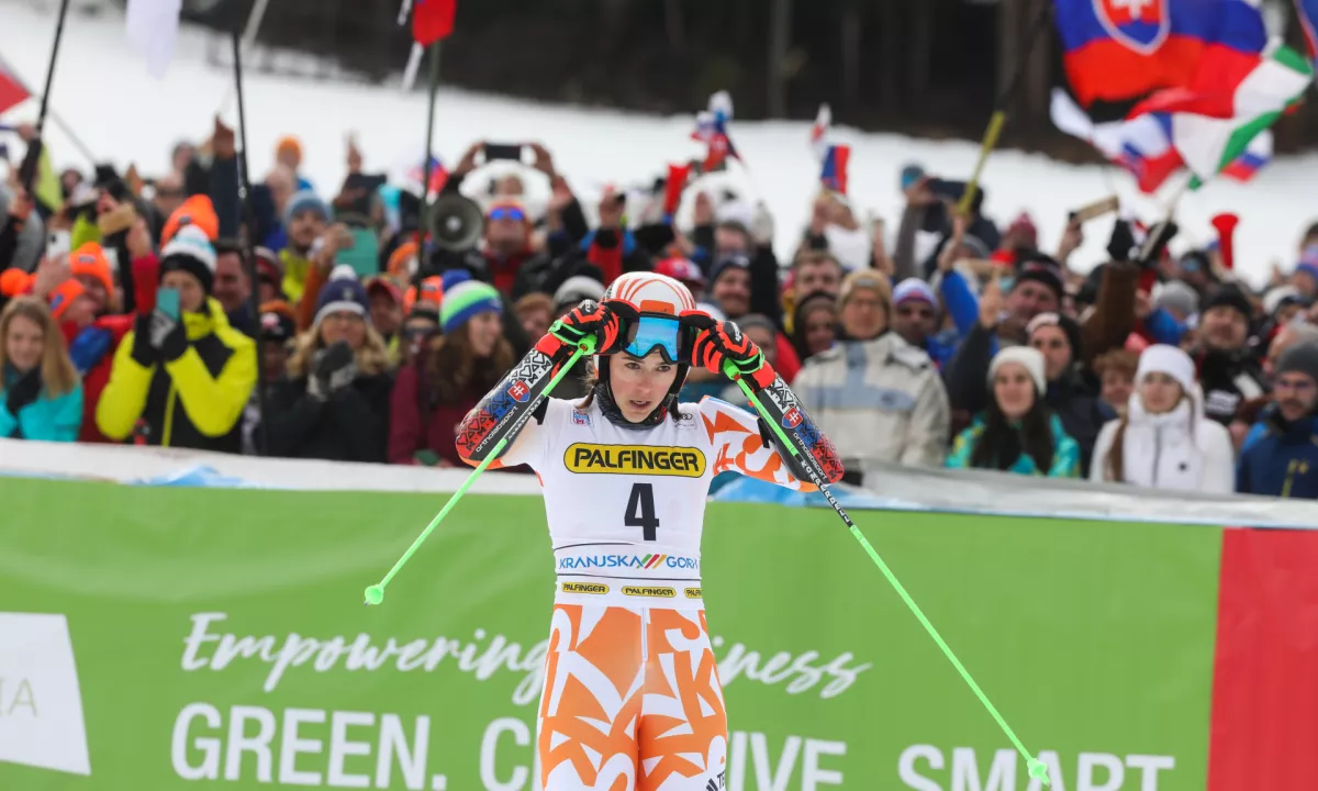 Petra Vlhova se po dveh operacijah kolena vrača na smuči