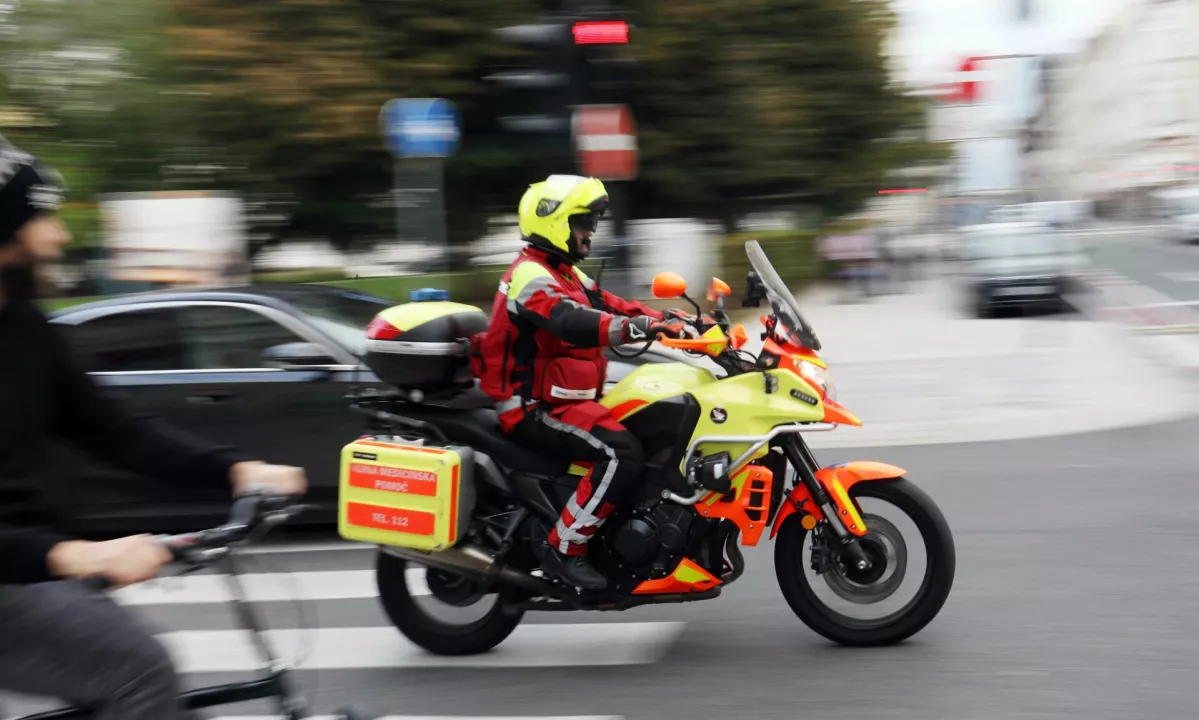 V Medvodah umrl kanadski kolesar