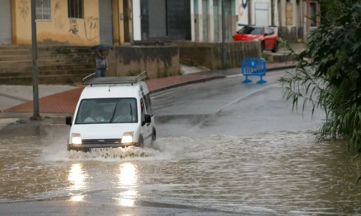 Španijo pričakuje močno deževje, ponekod že evakuirajo prebivalstvo