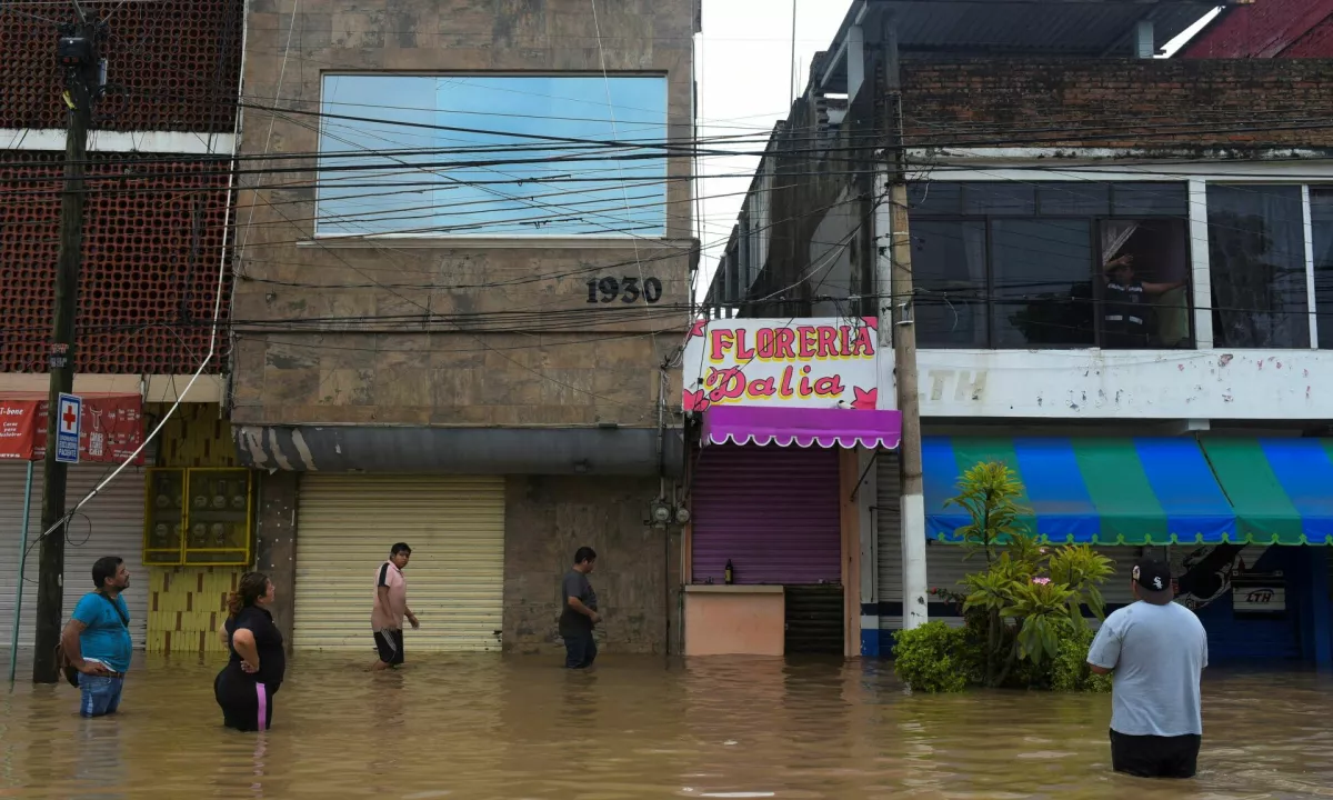Poplave v Mehiki zahtevale več kot 20 življenj