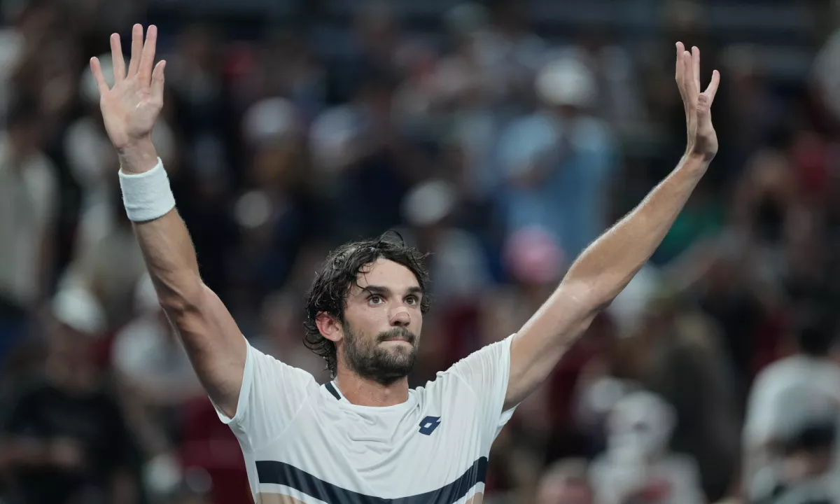 Kvalifikant Vacherot v finale Šanghaja prek Đokovića