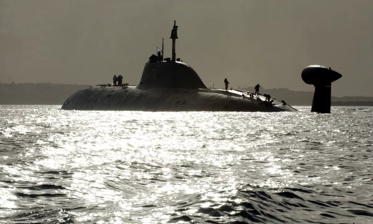 Švedska vojska spremlja rusko podmornico v Baltskem morju