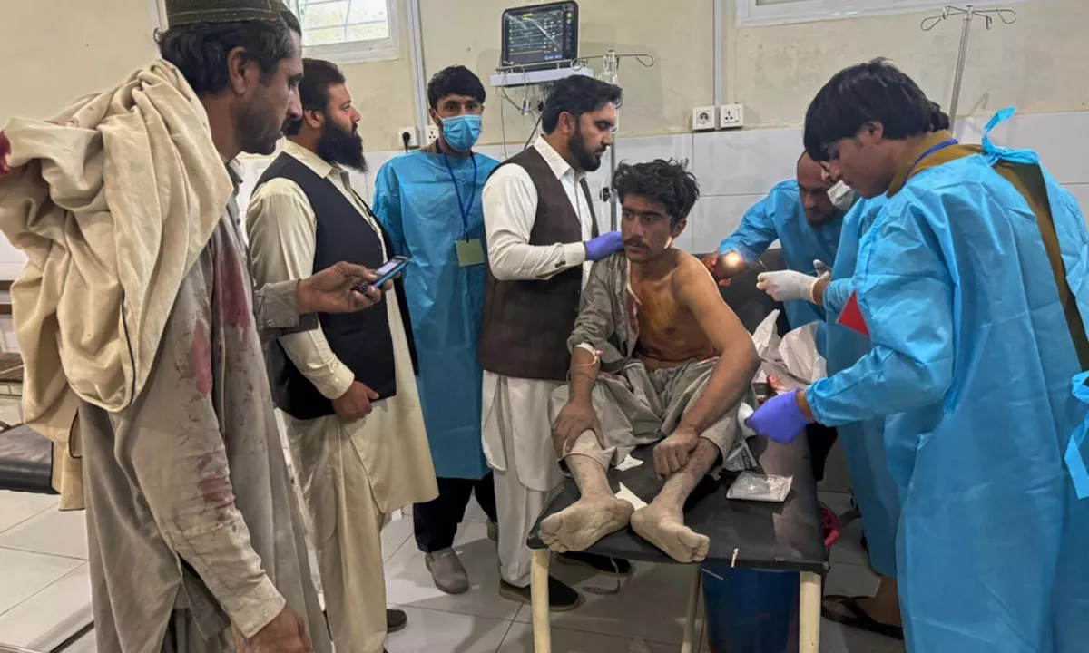 Spopadi na meji med Pakistanom in Afganistanom zahtevali več deset življenj