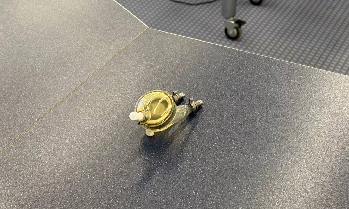 V UKC Ljubljana uspešno izvedli implantacijo dolgotrajne dvoprekatne podpore srca pri otroku