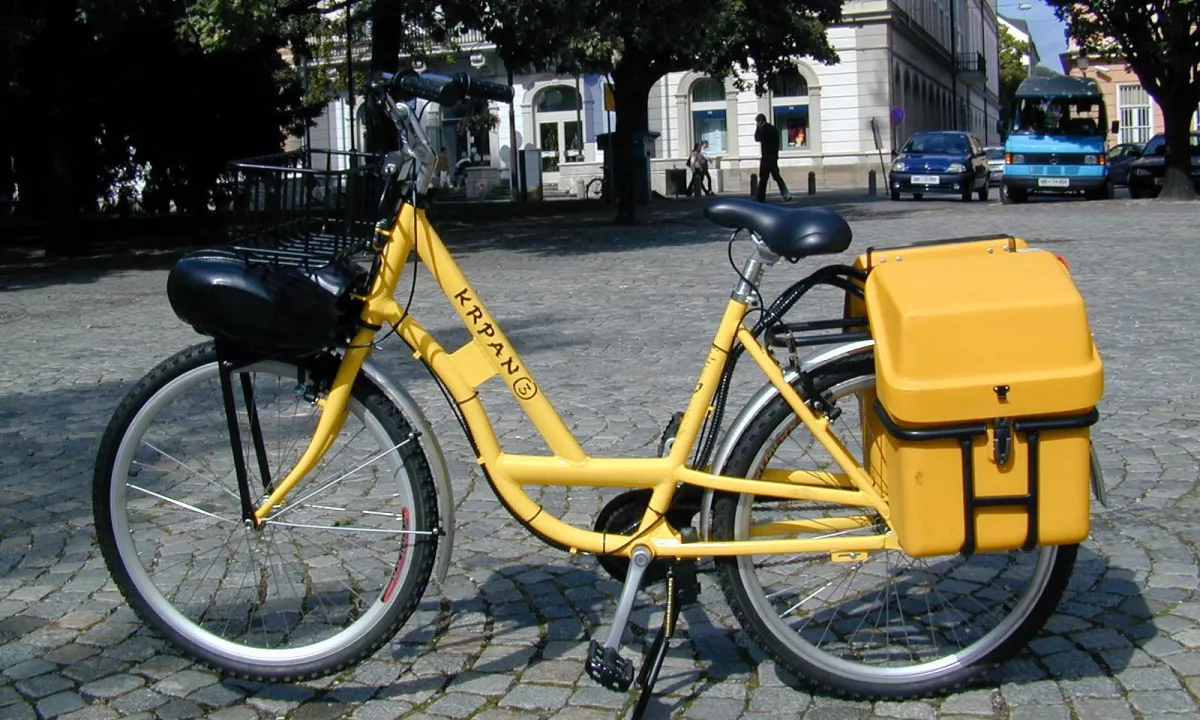 Pošta Slovenije zanika razloge za opomin sindikalistu Saši Gržiniču