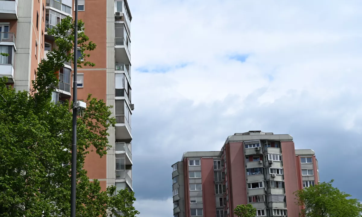 Visoke najemnine v mestih ogrožajo gospodarsko rast, opozarja Ifo