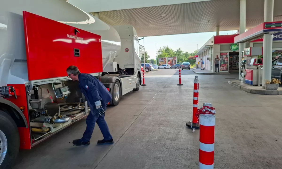 V Sloveniji se bodo s torkom pocenili bencin, dizel in kurilno olje