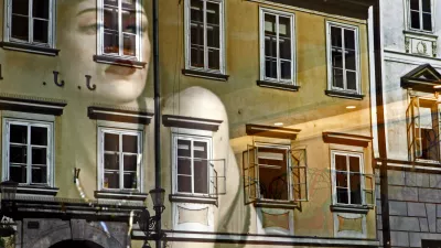 - simbolična fotografija - izlužba - lutka - erotično perilo - spolno nasilje - zlorabe - spolnost - nepremičnine - davki - dajatve - prispevki, nepremičninski davek, //FOTO: Bojan Velikonja