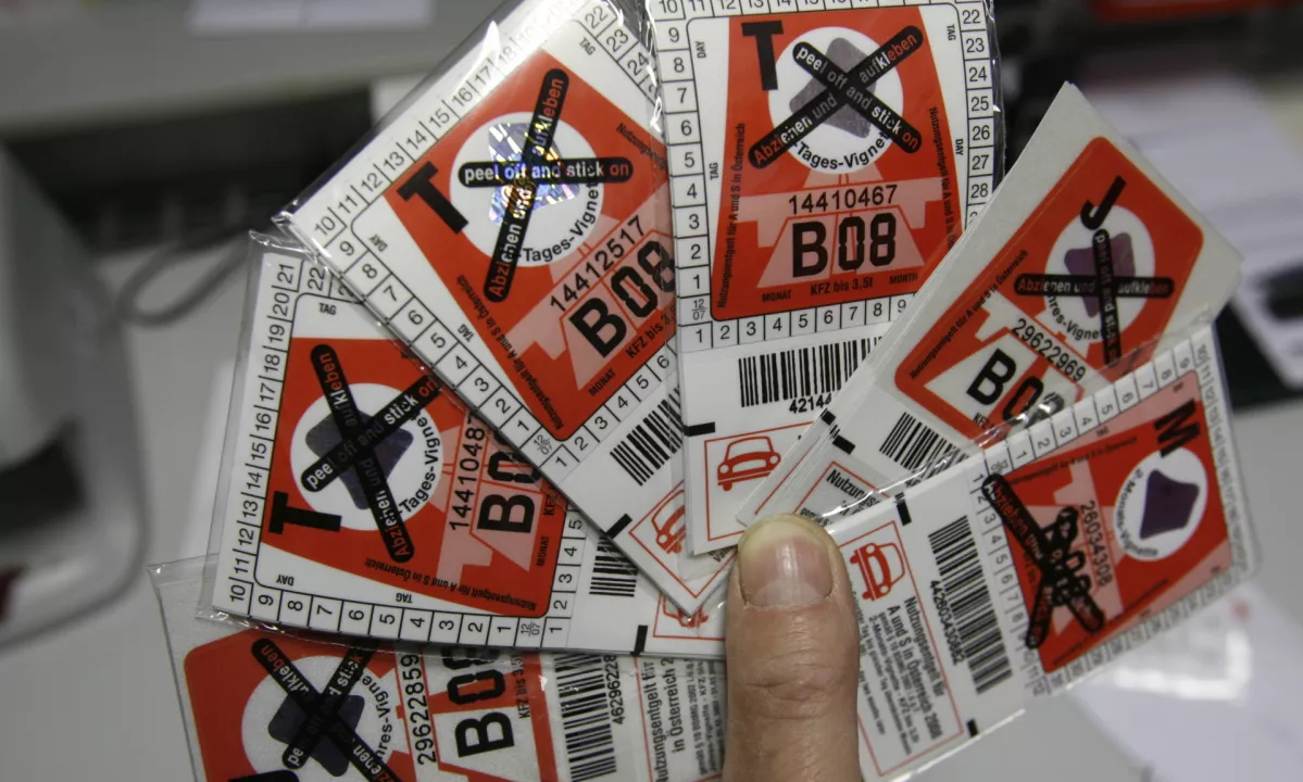 V Avstriji kmalu le še digitalne vinjete