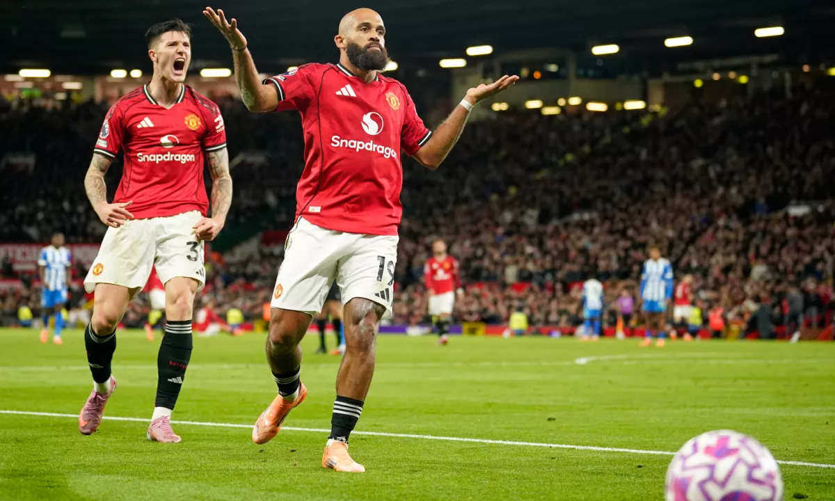 United boljši od Brightona, Šešku prva asistenca