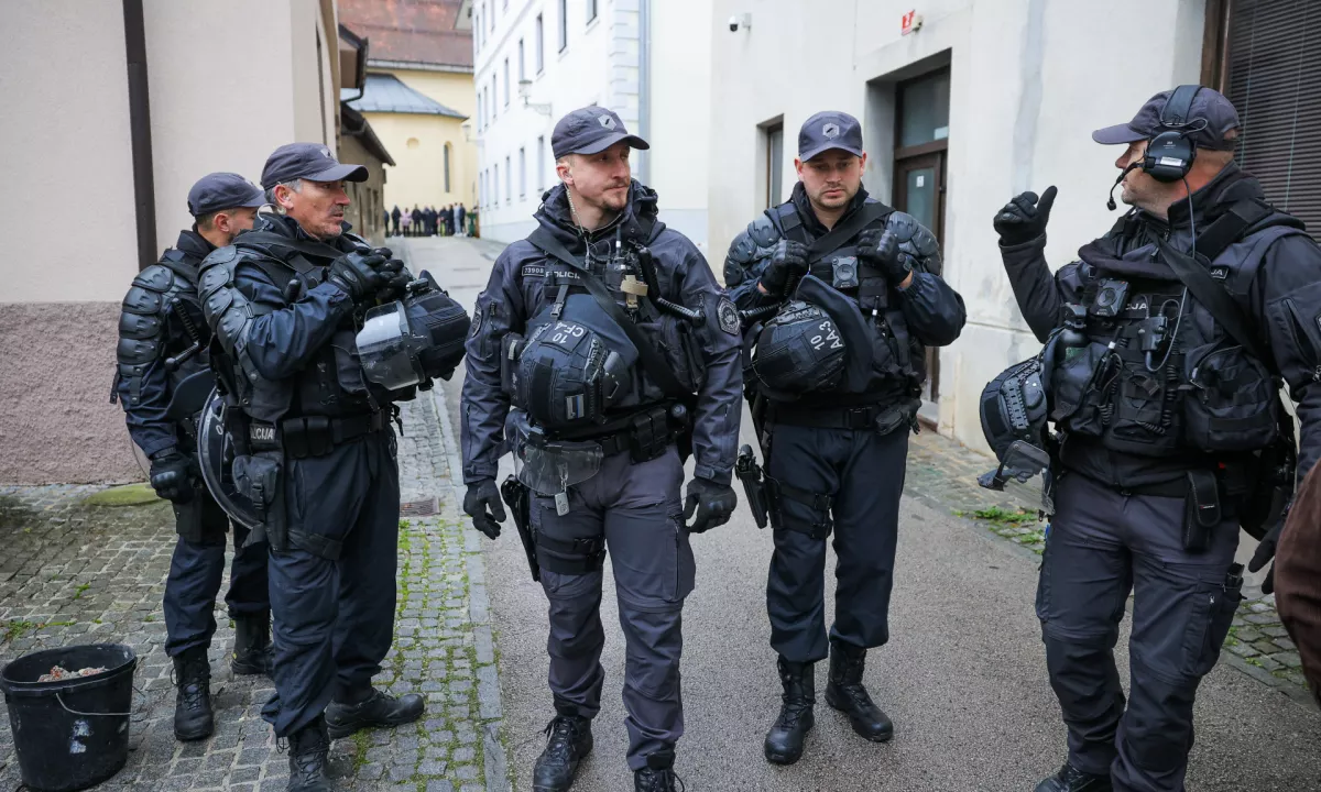 Generalni direktor policije odredil strokovni nadzor nad delom Policijske uprave Novo mesto