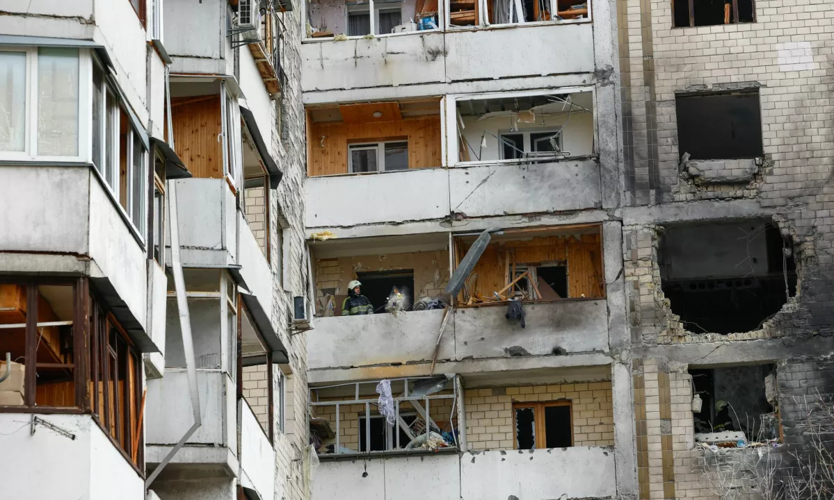 Obsežen napad z droni: 193 prestreženih, dim nad Moskvo in požari v več regijah