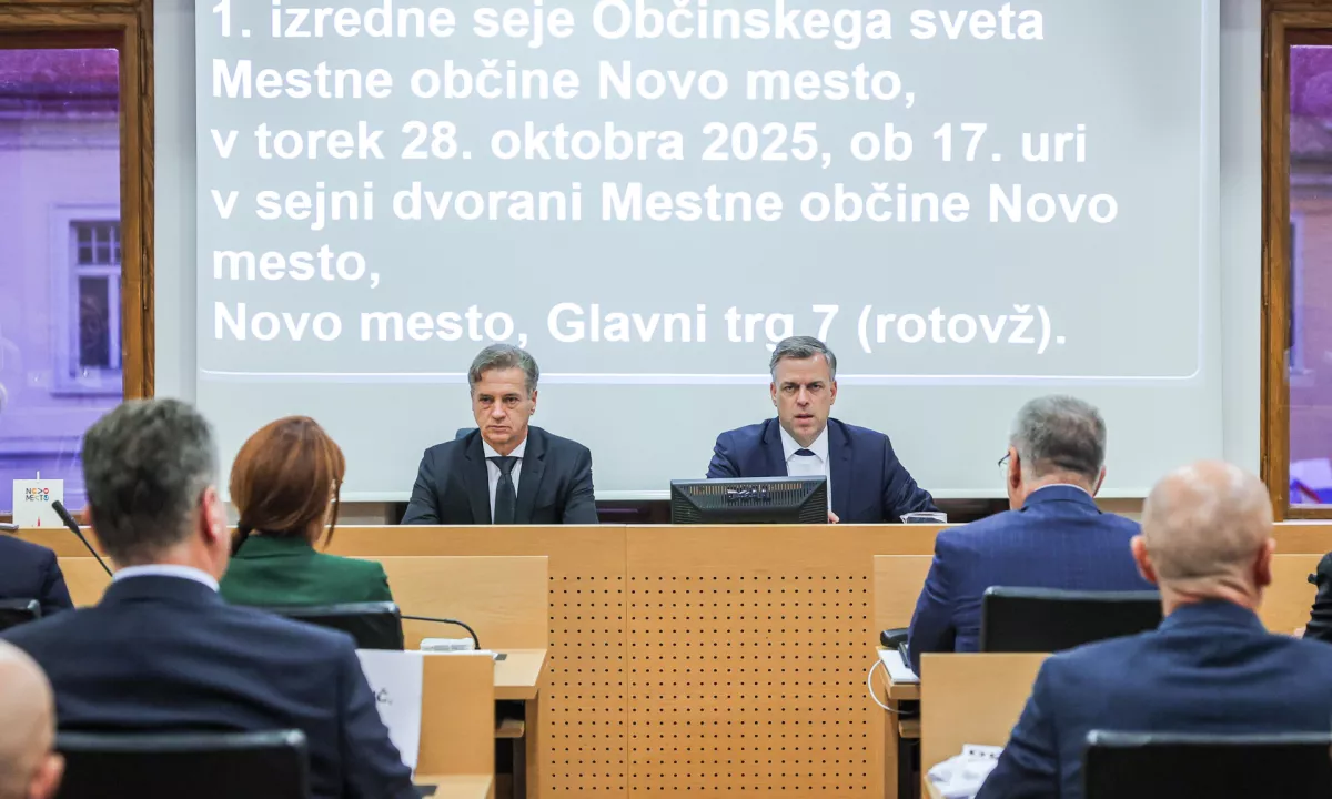 (PRENOS) Golob napovedal "Šutarjev zakon"