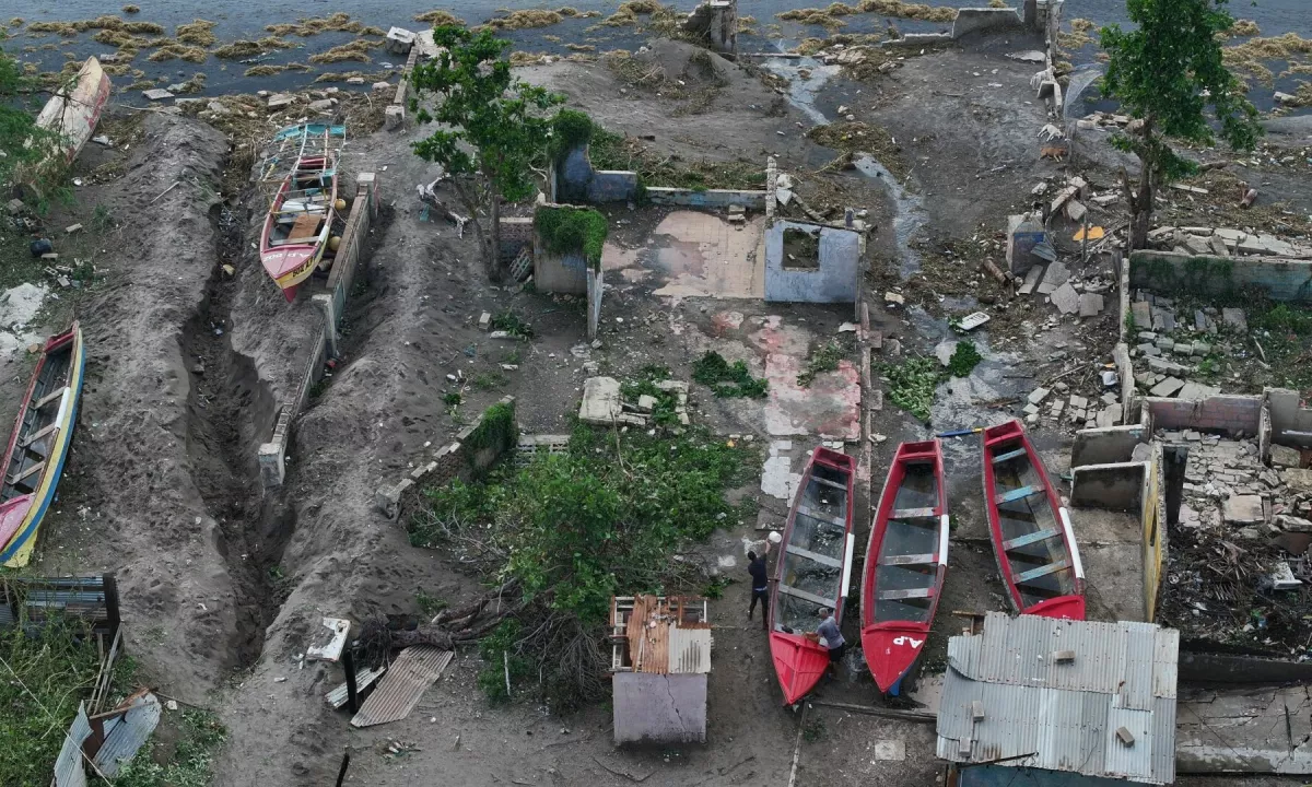 Orkan Melissa zahteval žrtve in povzročil veliko škodo na Karibih