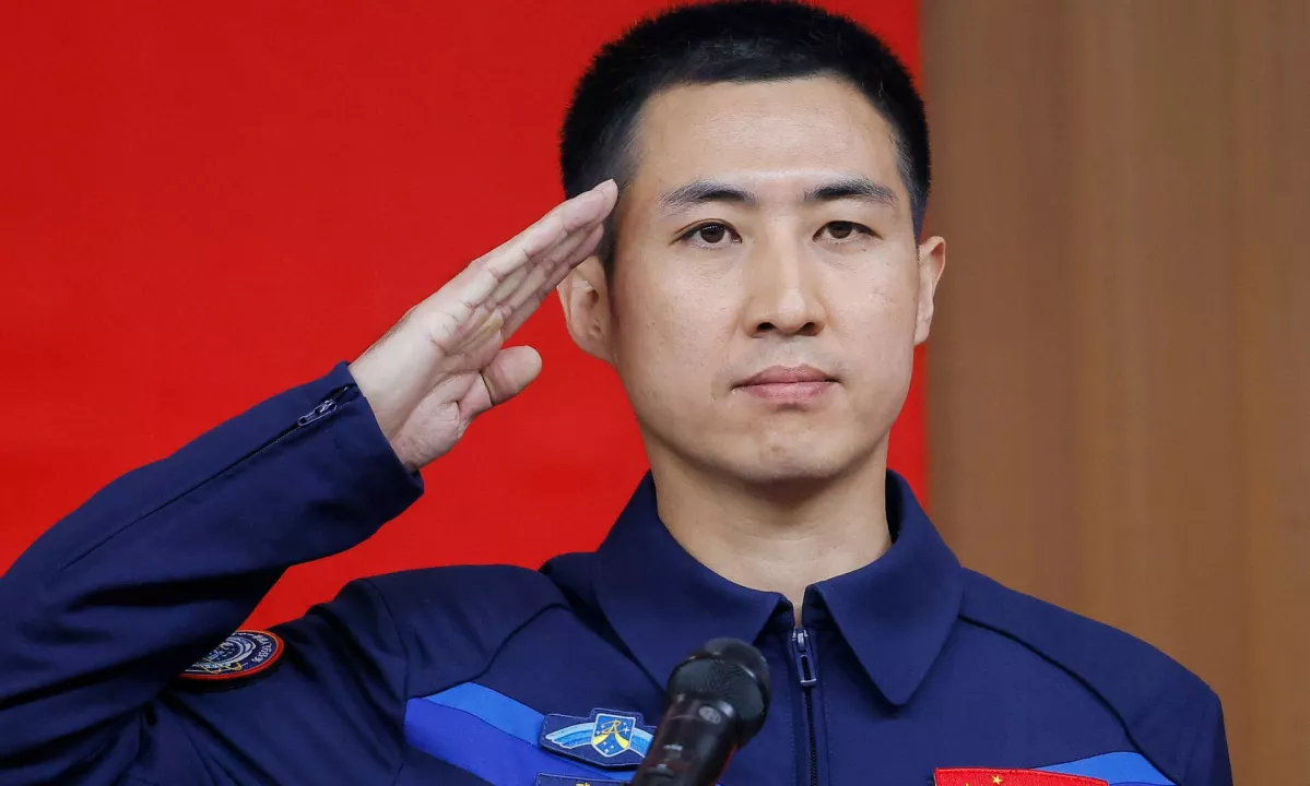 Kitajska v vesolje pošilja najmlajšega astronavta in miši za poskuse