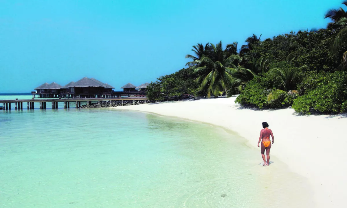 Maldivi uvedli prepoved kajenja za mlajše generacije