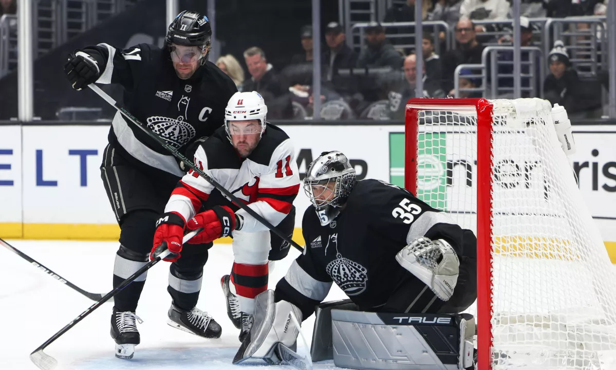 Kopitarjevi kralji doma izgubili z New Jerseyjem, Kopitar podal za gol