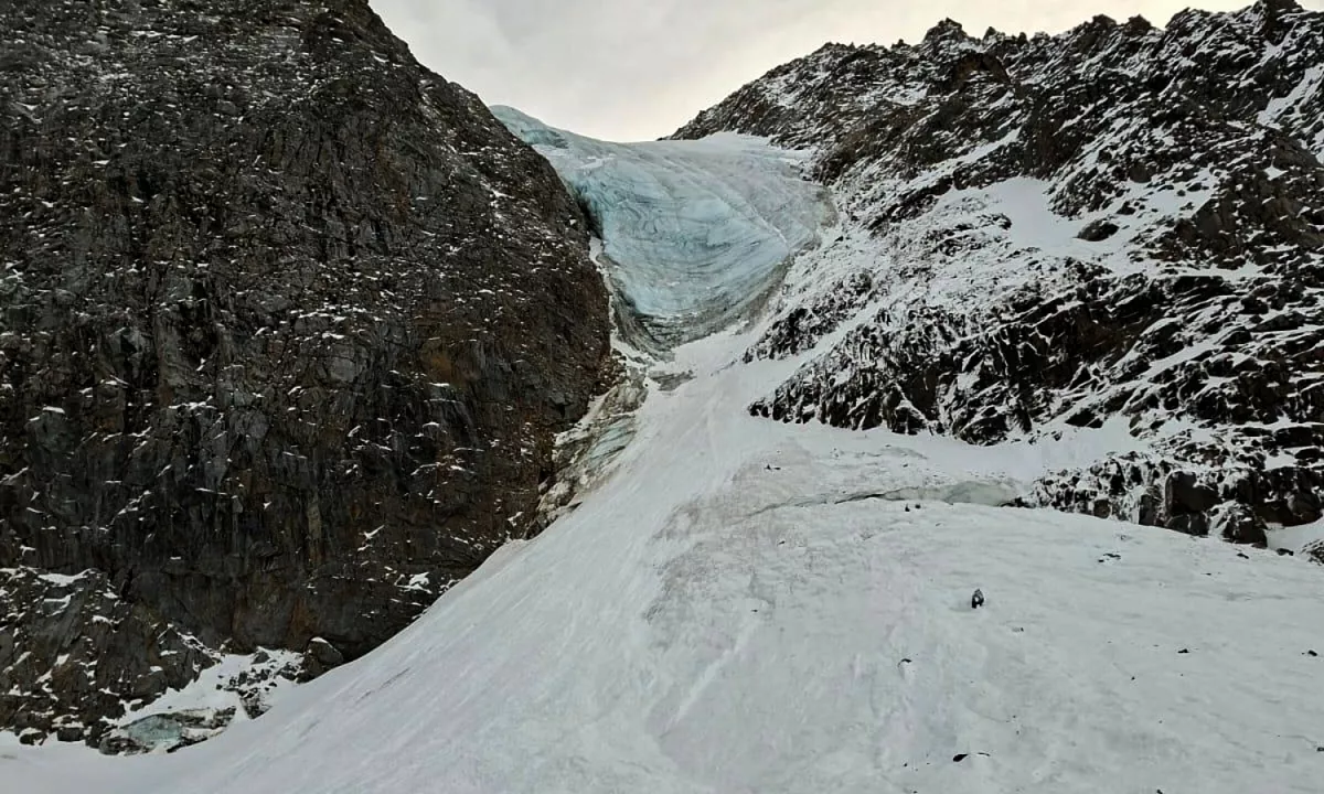 Tragedija v italijanskih Alpah: umrlo pet nemških alpinistov, tudi 17-letno dekle