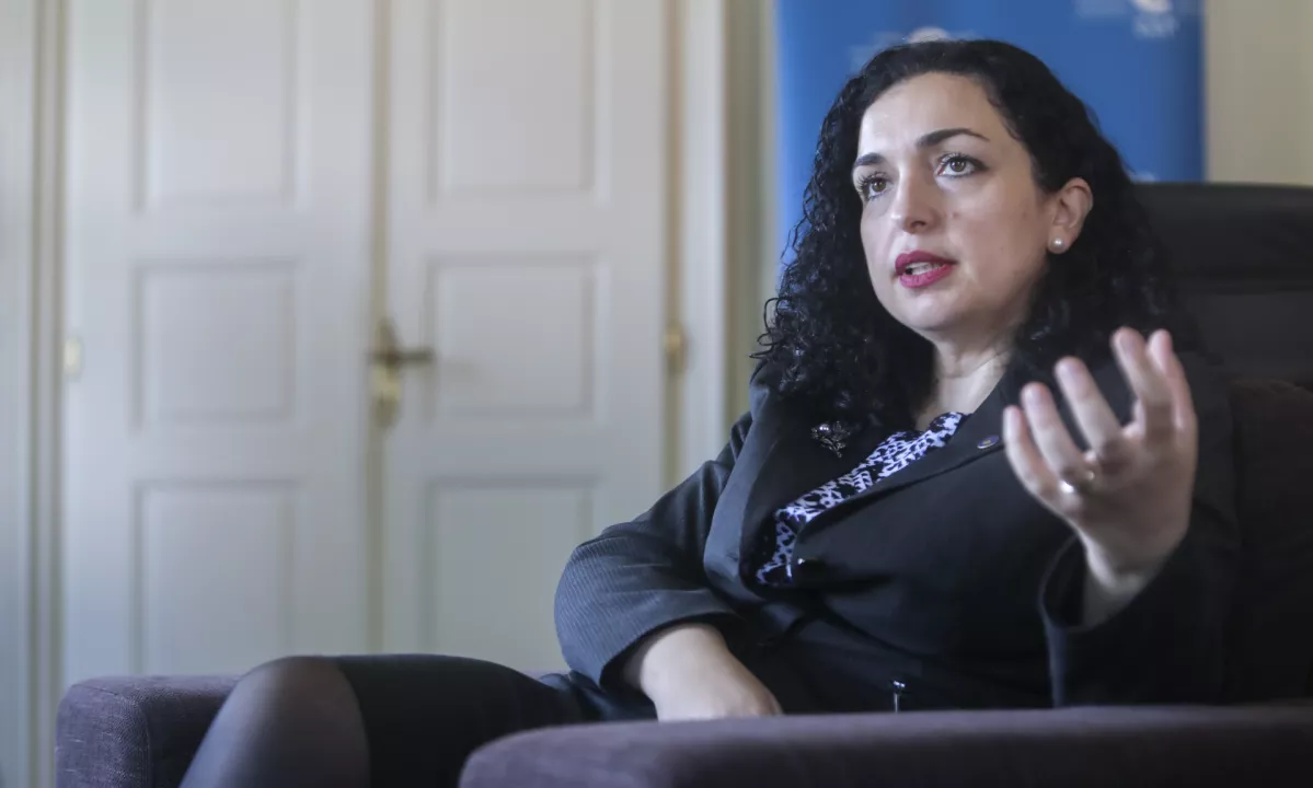 Konjufca prejel mandat za sestavo vlade na Kosovu po neuspehu Kurtija