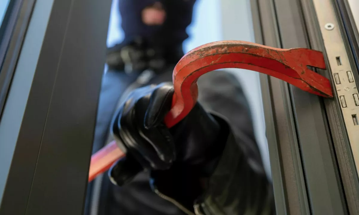 Iz novogradnje ukradli celotno kuhinjo z gospodinjskimi aparati vred