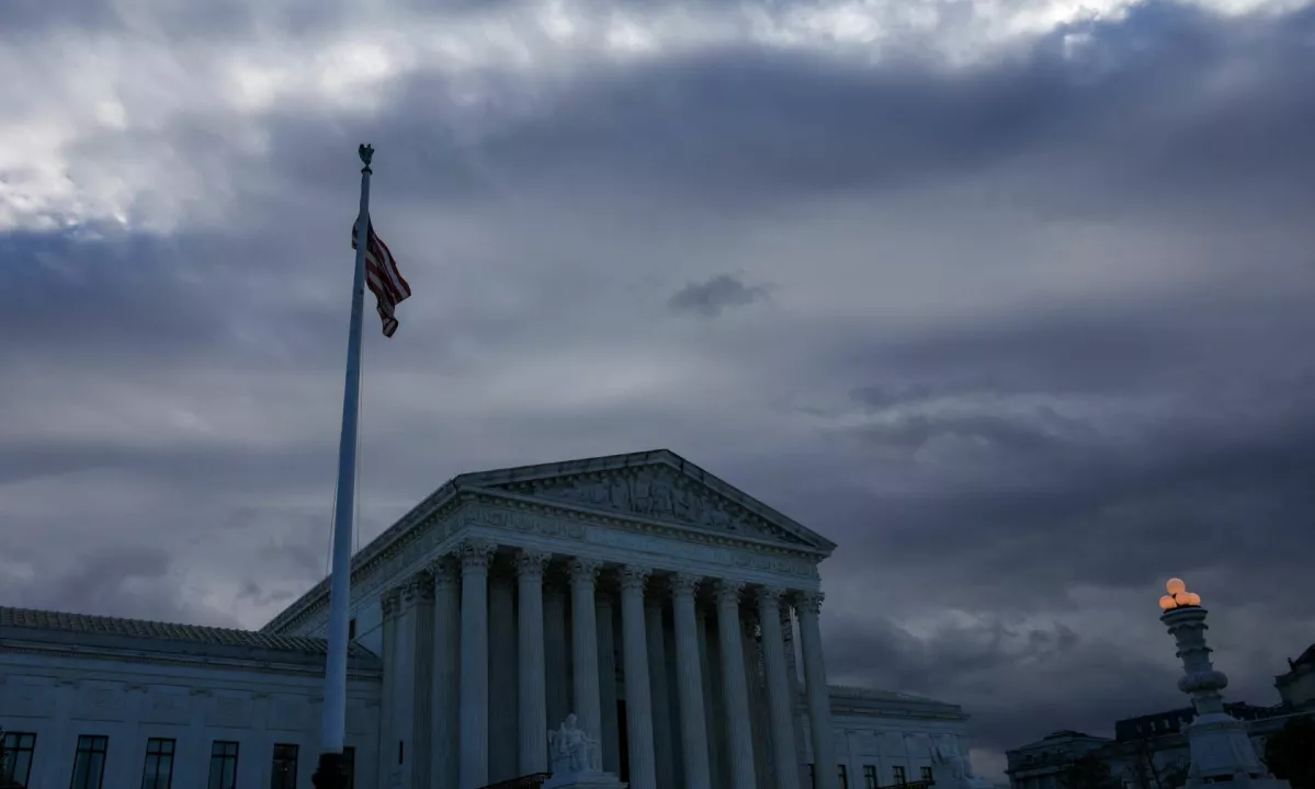 Vrhovno sodišče vladi dovolilo oznako le dveh spolov v potnih listih