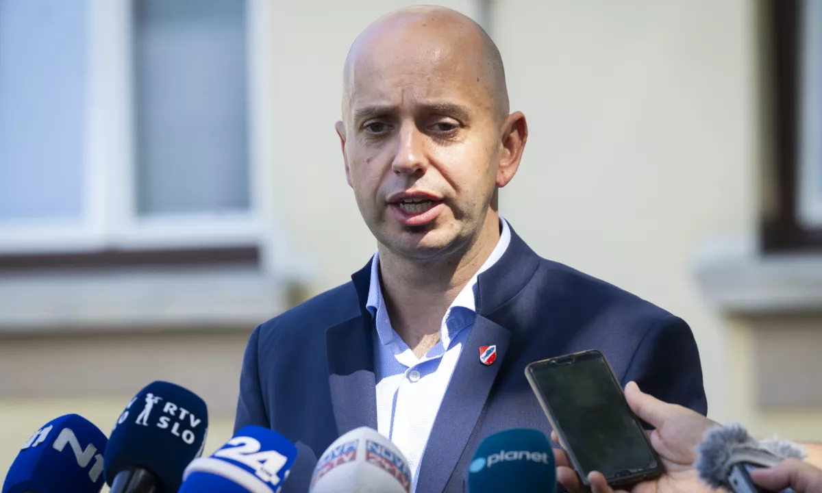 Župani: Ukrepi gredo v pravo smer, a bomo videli, kaj bo na koncu sprejeto