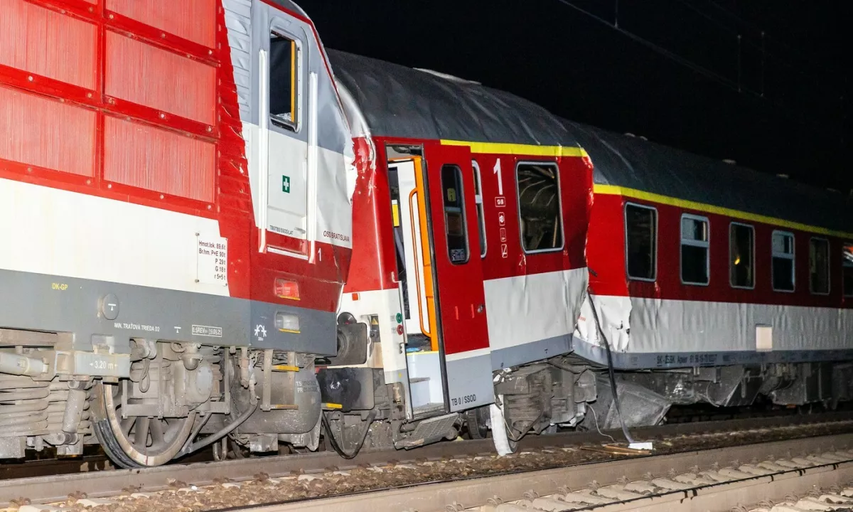 Po trčenju vlakov na Slovaškem več deset ranjenih