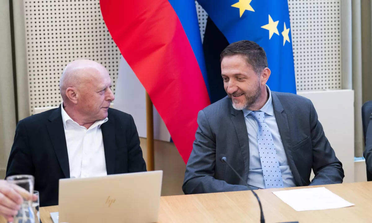 Podpisan dogovor o višini povprečnine za prihodnji dve leti