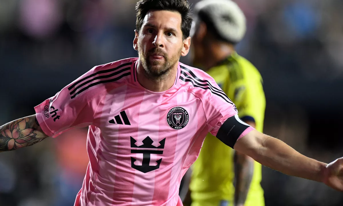 Messi ob obisku Camp Noua sprožil ugibanja o morebitni vrnitvi v Barcelono