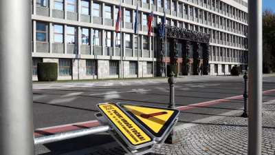 05.11.2025 -simbolična fotografijavroča točka, parlamentFoto: Tomaž Skale