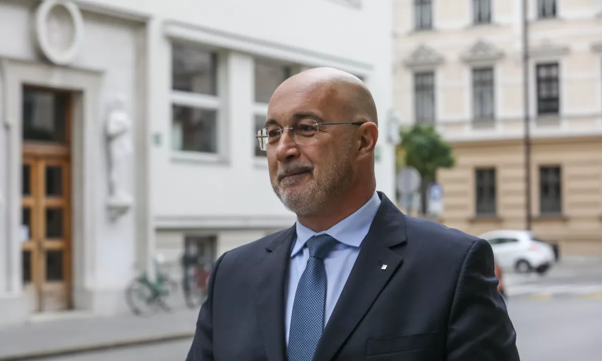 Direktor Sove Kadivnik na kratko tudi pri Trumpu