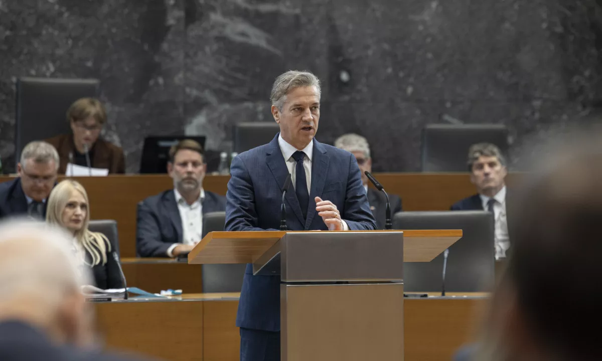 Golob v DZ poslal ministrski kandidaturi Kokalj in Zlobka