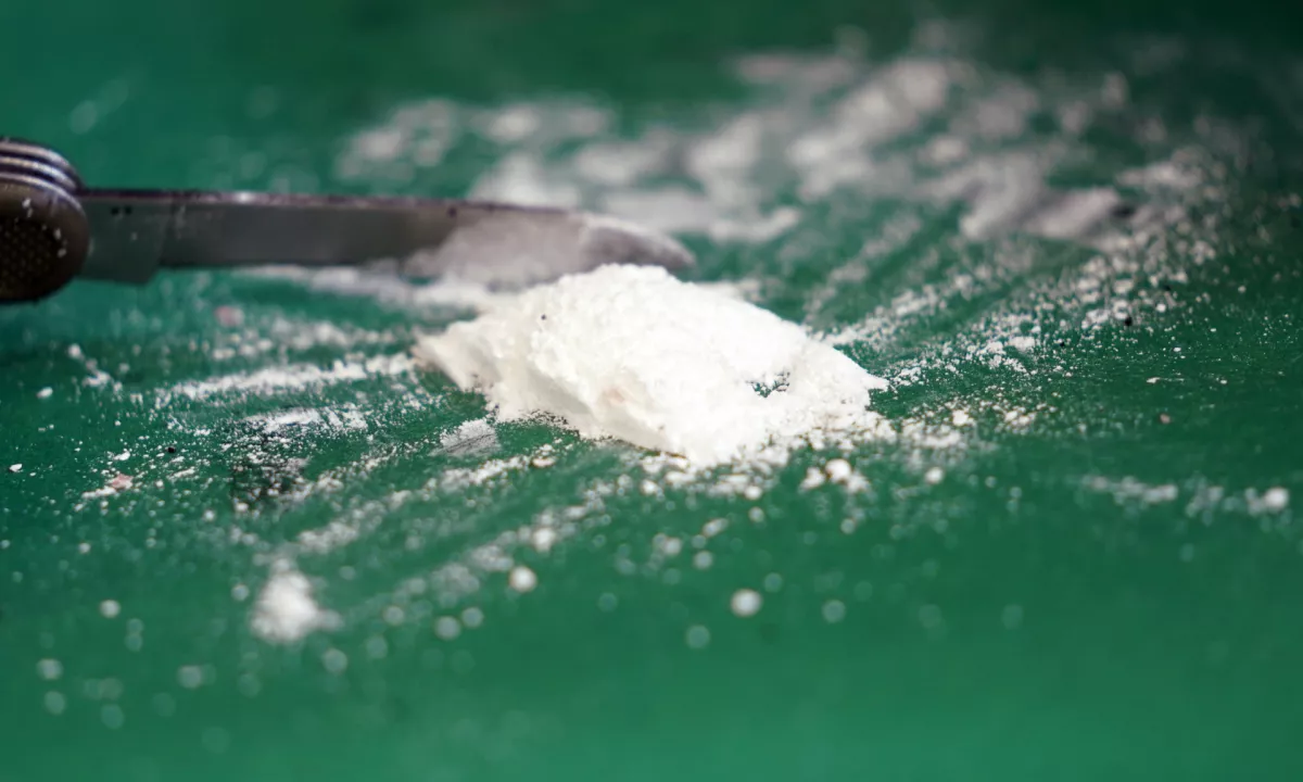 Hrvaška policija preiskuje mrežo preprodajalcev kokaina, ki so ga domnevno kupovali v Sloveniji