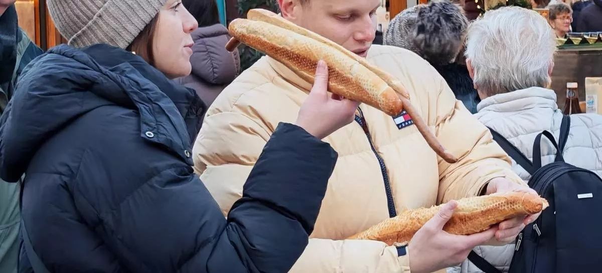 Velika uspe&scaron;nica, pol metrske klobase. / Foto: Miha First