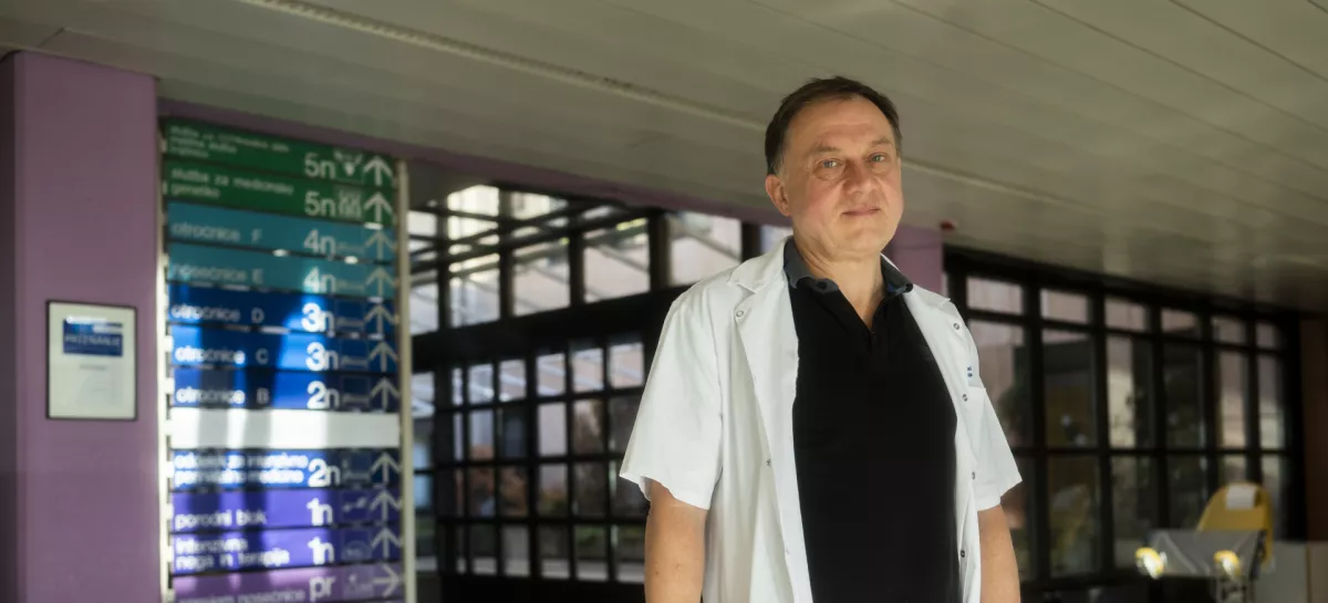 Dr. Gorazd Kav&scaron;ek ostaja trden zagovornik javnega zdravstvenega sistema, zlasti v porodni&scaron;tvu. / Foto: Nik Erik Neubauer