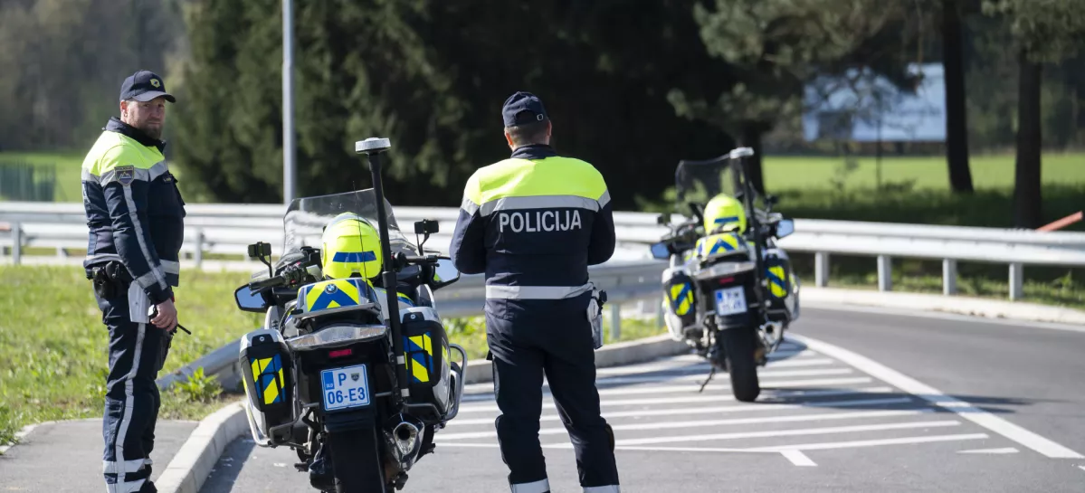 prometni nadzorpolicija - simbolična fotografijaprometna policijavarnost v prometupolicija na motorjihmotoristična policijaprehitri voznikiavtocestna policija08.04.2025 Policijski nadzor, počivali&scaron;če PovodjeFOTO: Nik Erik Neubauer / Foto: Nik Erik Neubauer