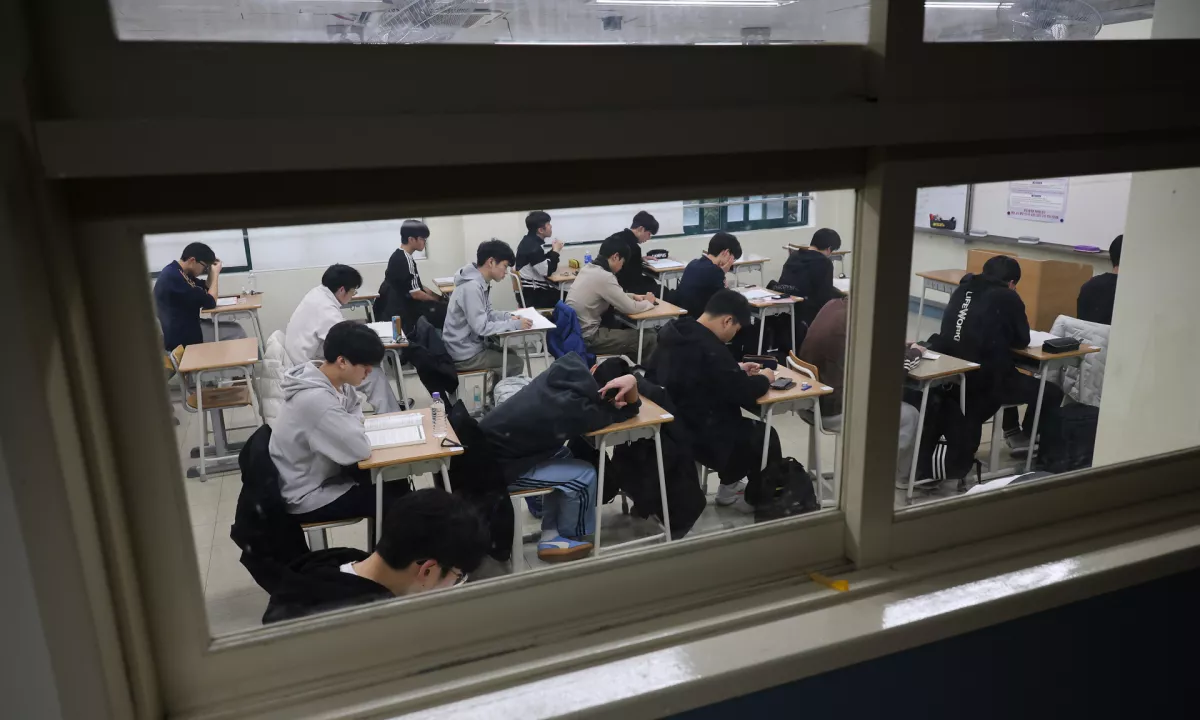 Zaradi sprejemnih izpitov za univerzo zastalo življenje