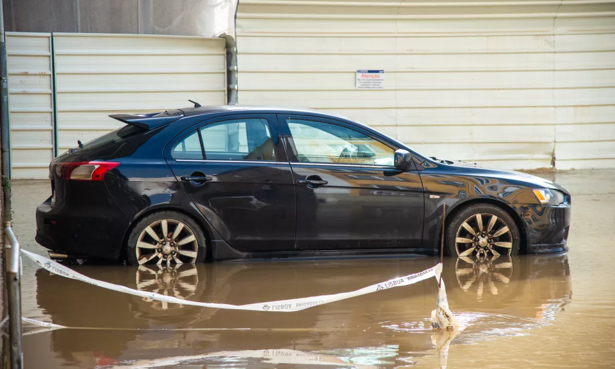 Poplave na Portugalskem zahtevale smrtni žrtvi