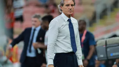 FILE PHOTO: Soccer Football - World Cup - Asian Qualifiers - Third Round - Group C - Saudi Arabia v Bahrain - King Abdullah Sport City, Jeddah, Saudi Arabia - October 15, 2024 Saudi Arabia coach Roberto Mancini looks on REUTERS/Stringer/File Photo