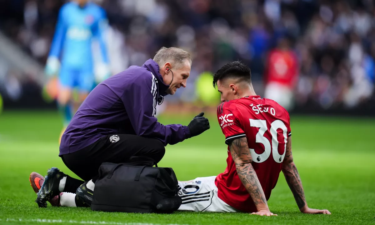 The Times: Šeško bo zaradi poškodbe kolena več tednov odsoten z igrišča