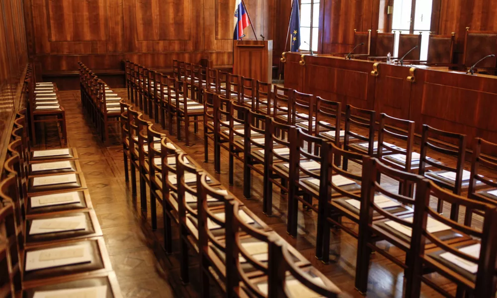 razpravna dvorana- Ustavno sodišče Republike Slovenije, Beethovnova ulica 10     //FOTO: Jaka Gasar