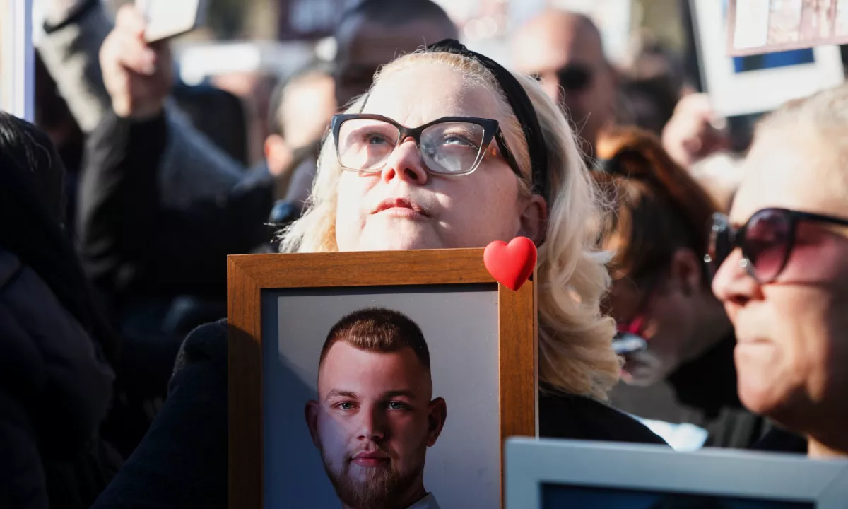 V Skopju protesti v podporo svojcem žrtev požara v Kočanih