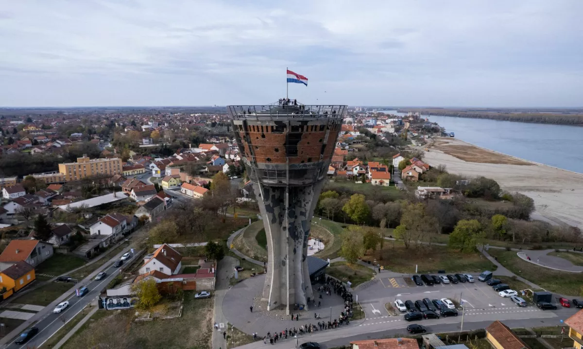 Hrvaška se spominja padca Vukovarja