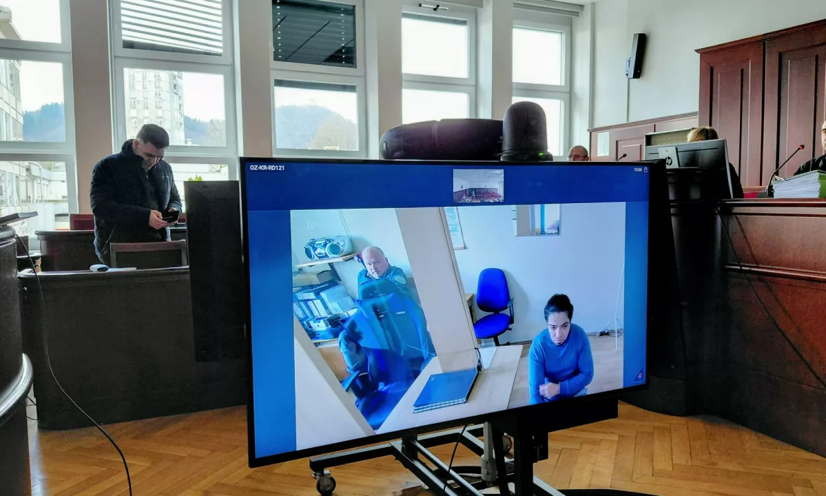 Sojenje Irancu za umor na Brniku: Obdolženi ni želel sodelovati, brali listine