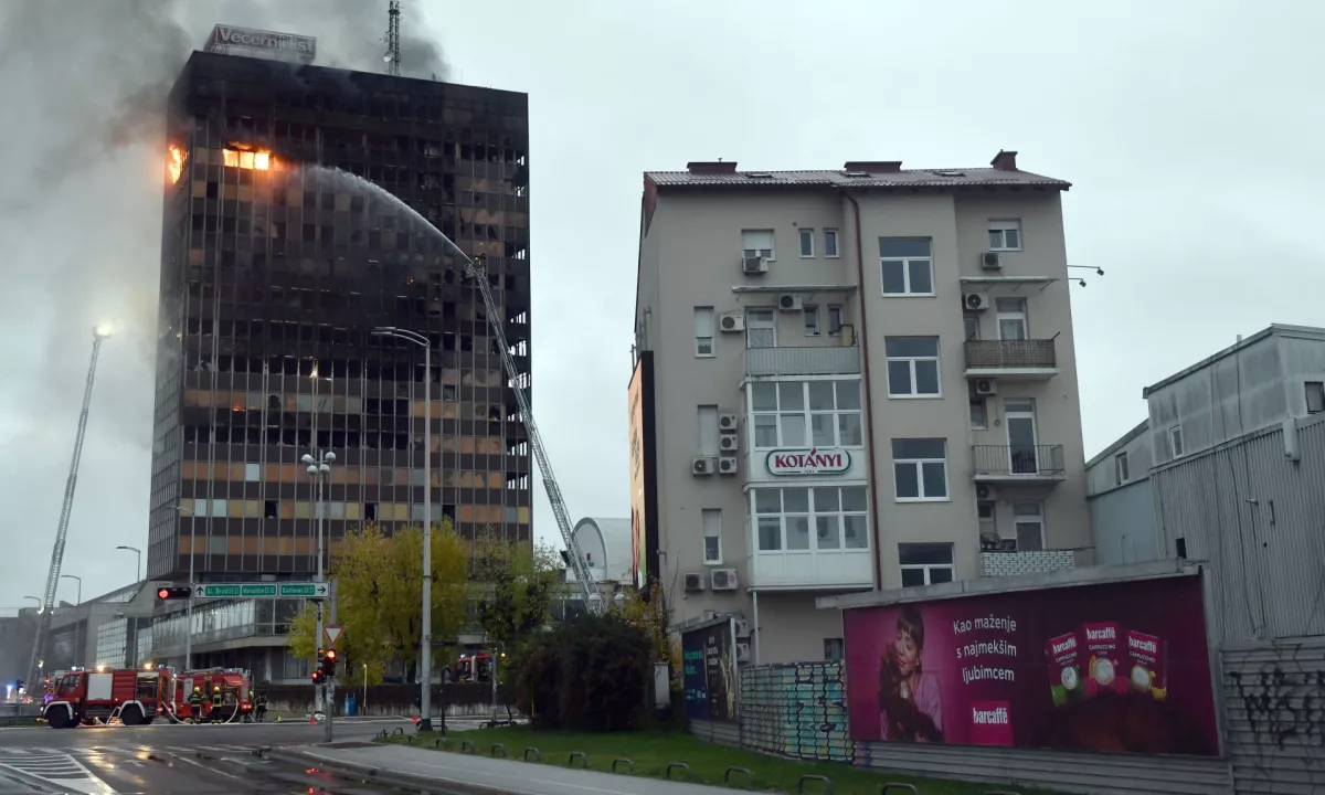 V zvezi s požarom Vjesnikove stolpnice pridržali mlajšo osebo
