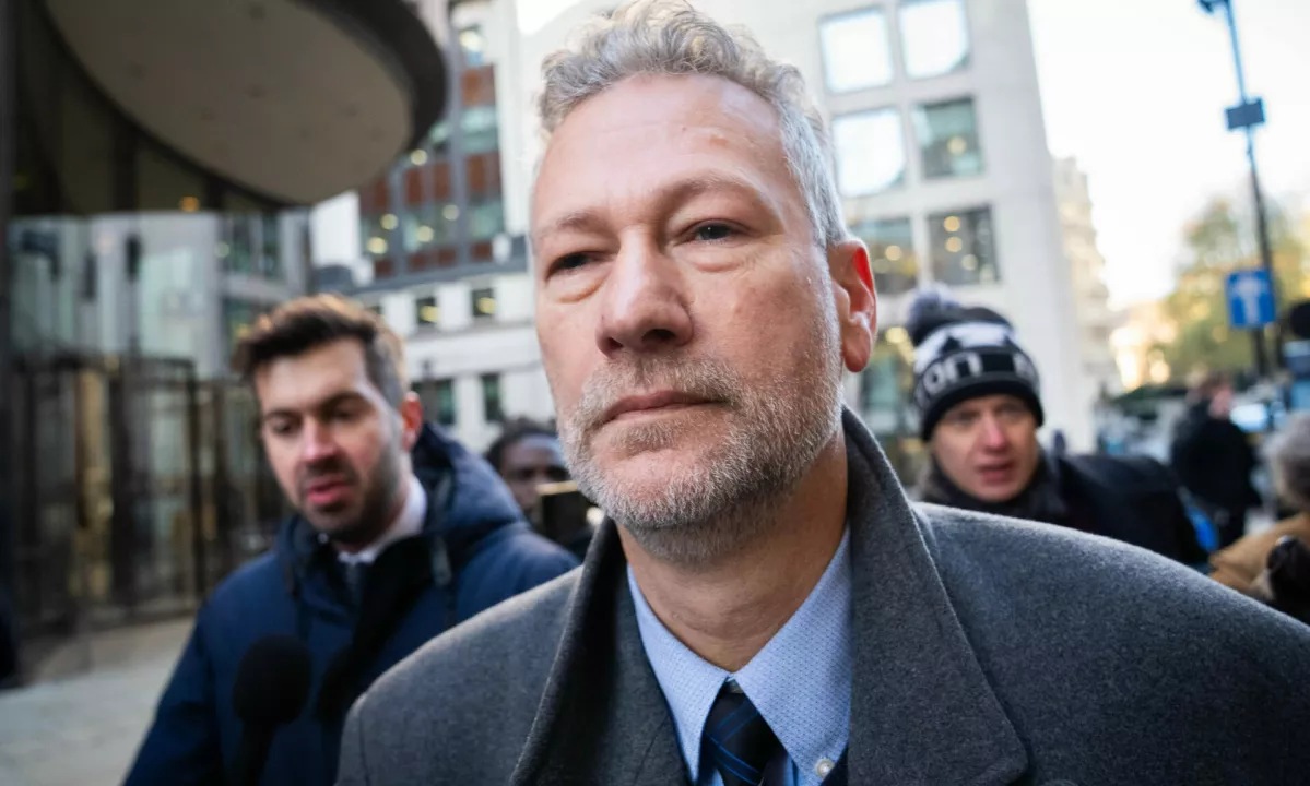 Nekdanjega evropskega poslanca Nathana Gilla v Londonu obsodili zaradi prejemanja podkupnin za zagovarjanje ruskih interesov