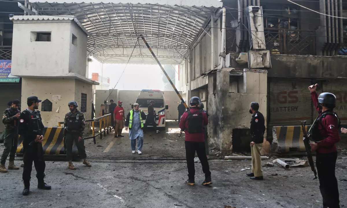 Samomorilski napad v Pakistanu zahteval tri življenja