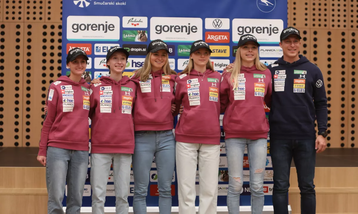 Ženske smučarske skakalke bodo imele novoletno turnejo od sezone 2026/27