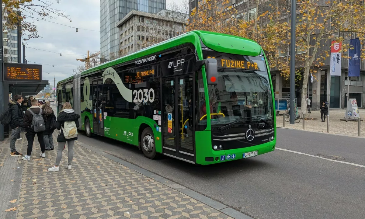 Ljubljana uvaja nove avtobuse na vodikov pogon za dosego ogljične nevtralnosti